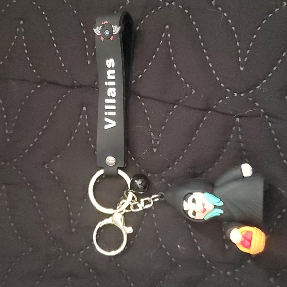 DISNEY "VILLIAN" KEYCHAINS (inspired) - Picture 12 of 12